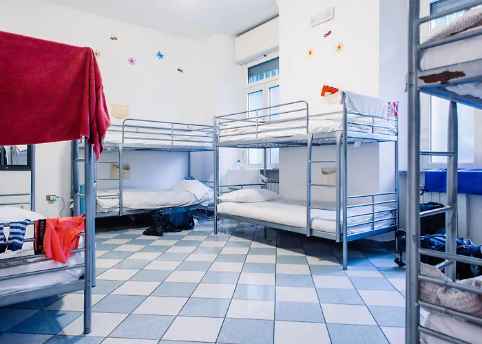 Hostel The Beehive *