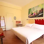The Beehive Hostal