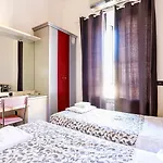 The Beehive Hostal
