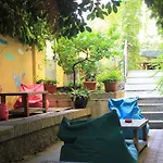 The Beehive Roma