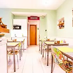 The Beehive Hostal *