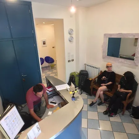 Hostel The Beehive *