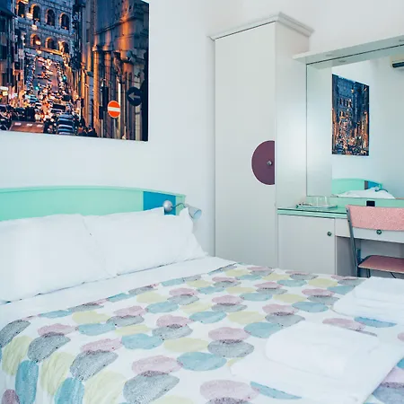 The Beehive Hostel Roma