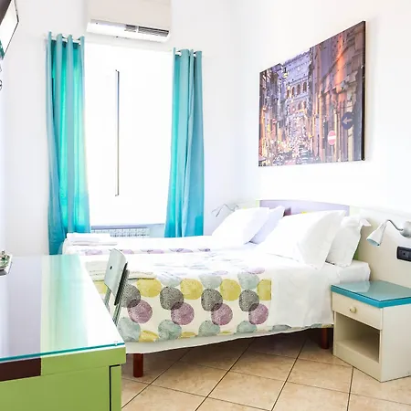 Hostel The Beehive Roma