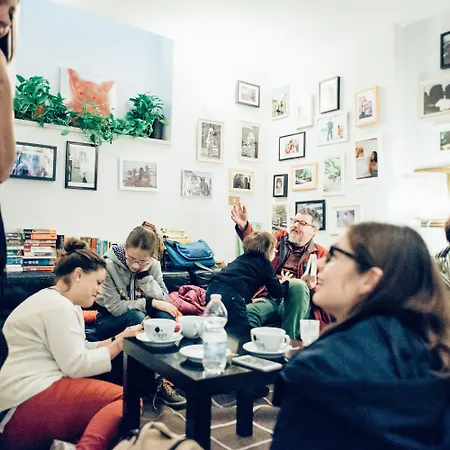 The Beehive Hostel Roma