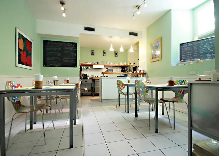 The Beehive Roma