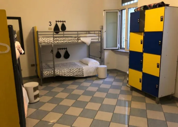 The Beehive Hostel Roma