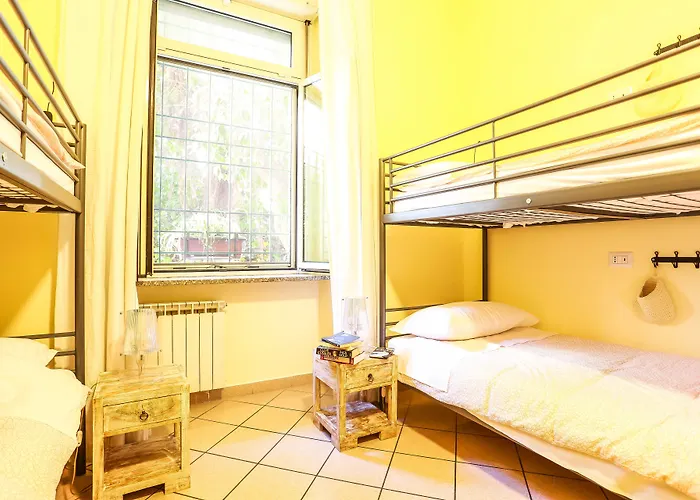 The Beehive Roma
