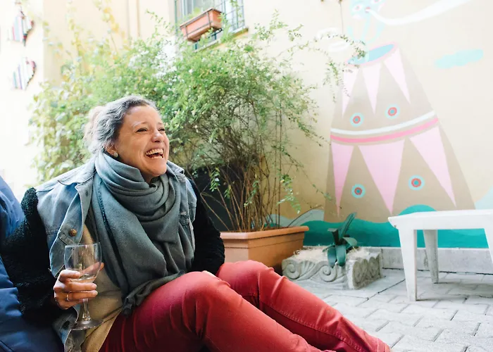 אכסניה The Beehive